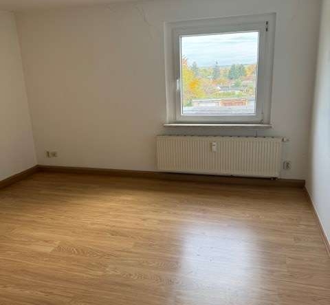 Schöne 3R-Wohnung mit Badewanne sucht Sie! in Zwickau