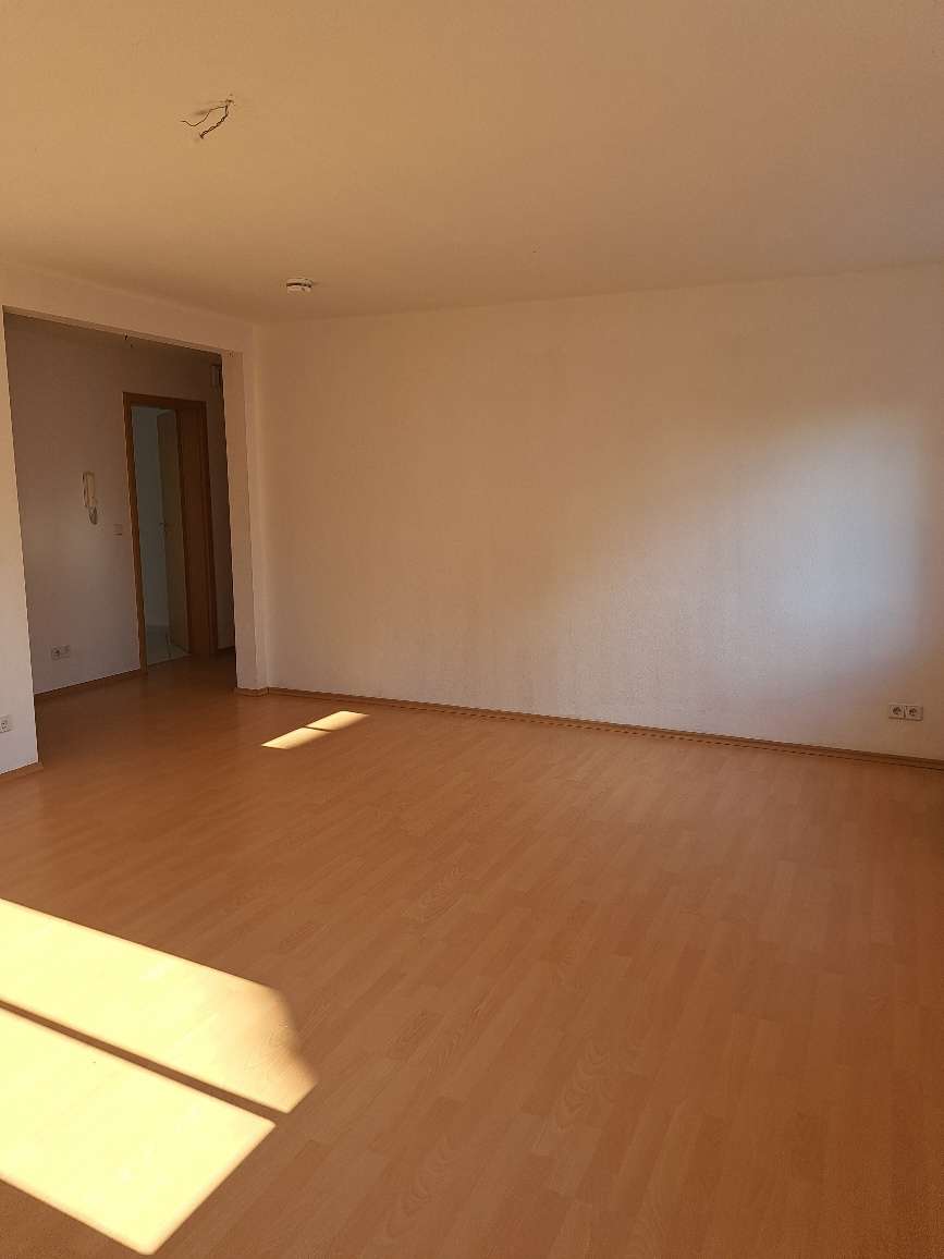 Schnell sein lohnt sich* Großzügige 3-RaumWE mit Balkon & Badewanne in Glauchau