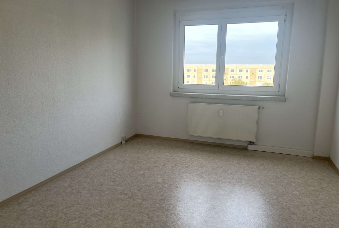 Charmante 2-Zimmer-Wohnung mit sonnigem Balkon im 4. OG in Königswartha