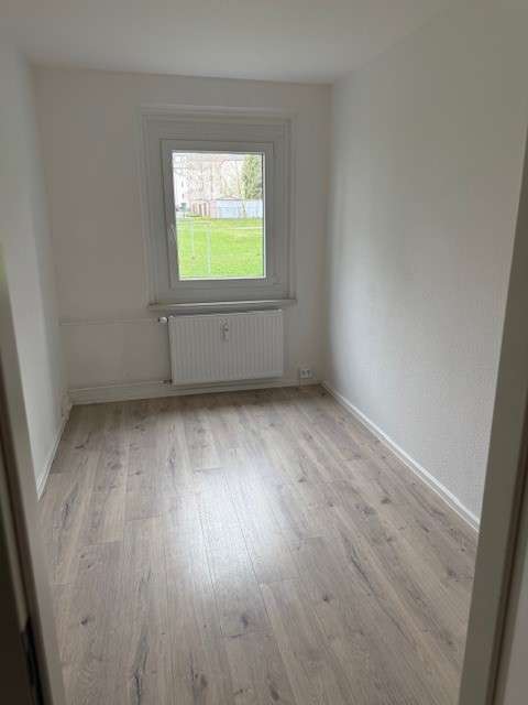 Schöne helle 4-Raum Wohnung mit Balkon & Badewanne in Chemnitz