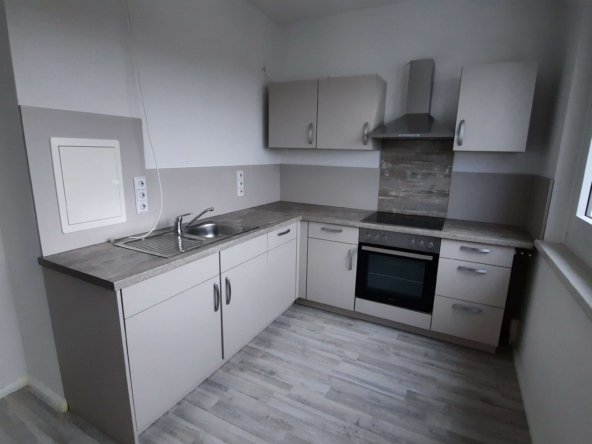 Große 2RaumWE mit Dusche & Wanne, Küche mit Fenster und EBK, Balkon in Chemnitz