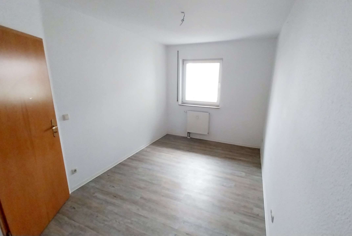 Helle und Lichtdurchflutete 2-Raum-Wohnung direkt im Zentrum mit Aufzug! in Altenburg