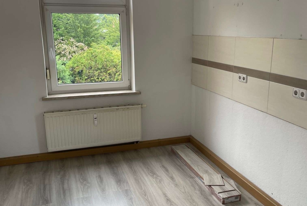 Viel Platz für Ihre Familie* 5Raum-WE mit Badewanne & Dusche in Limbach-Oberfrohna