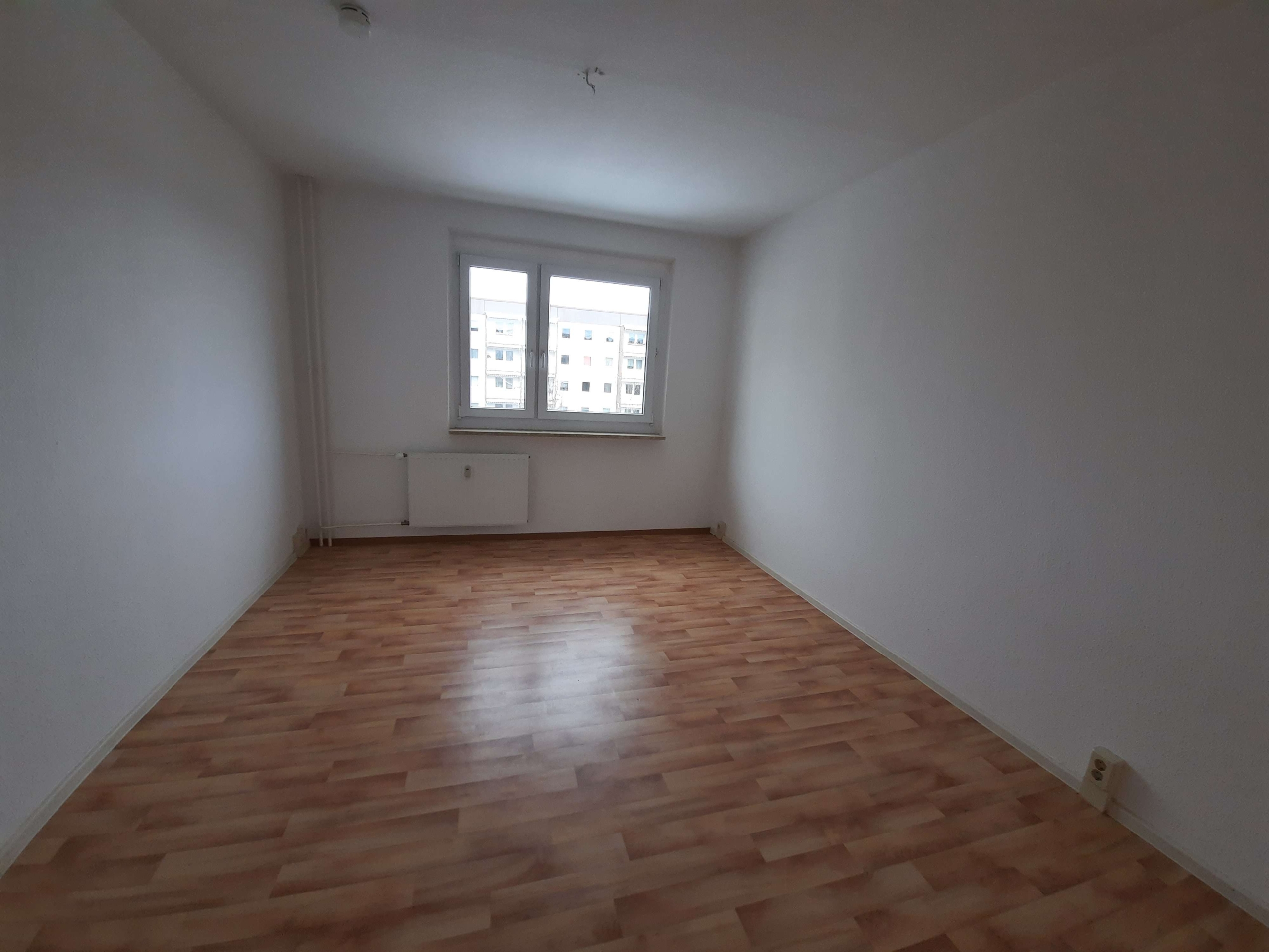 2-Raum-WE mit Balkon & Badewanne sucht Sie! in Gera