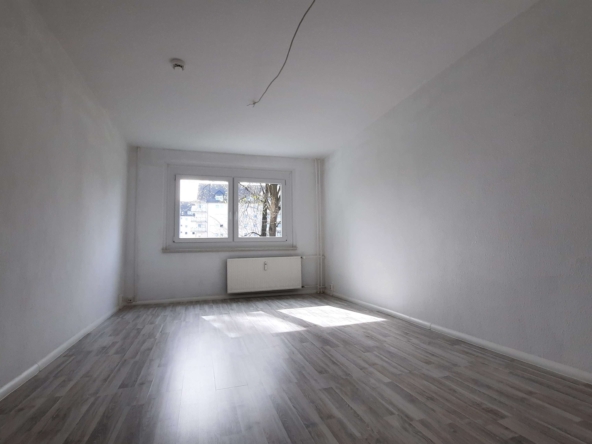 Hübsche 1-RaumWE mit Badewanne und Einbauküche in Chemnitz