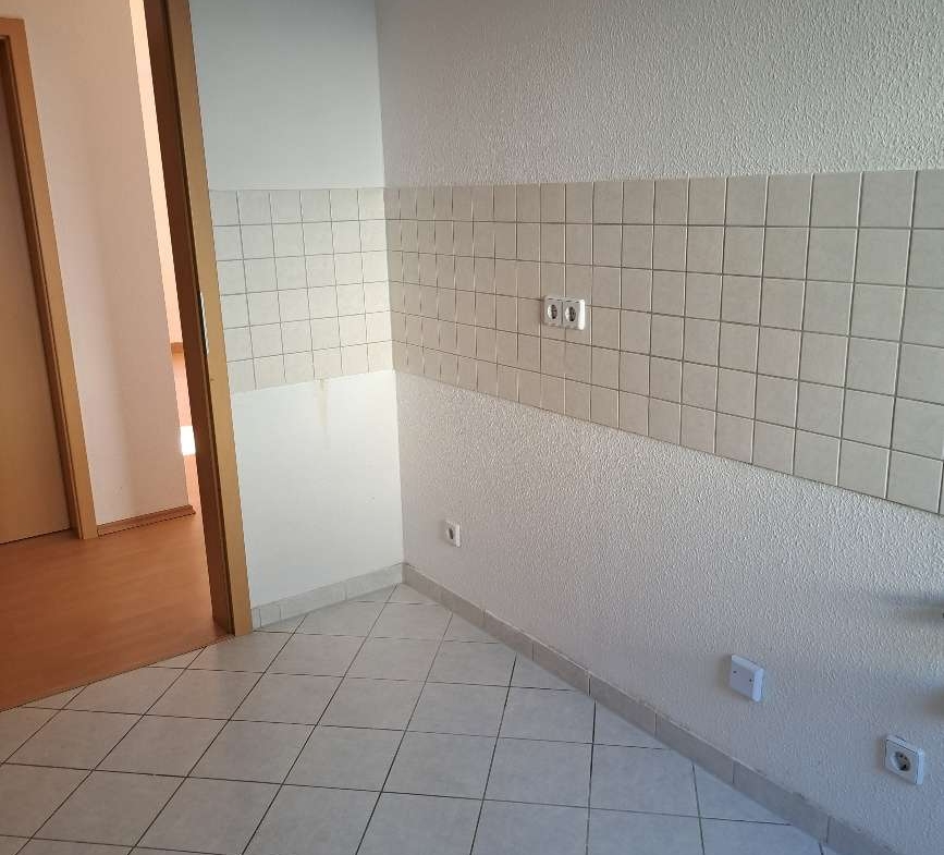 Schnell sein lohnt sich* Großzügige 3-RaumWE mit Balkon & Badewanne in Glauchau