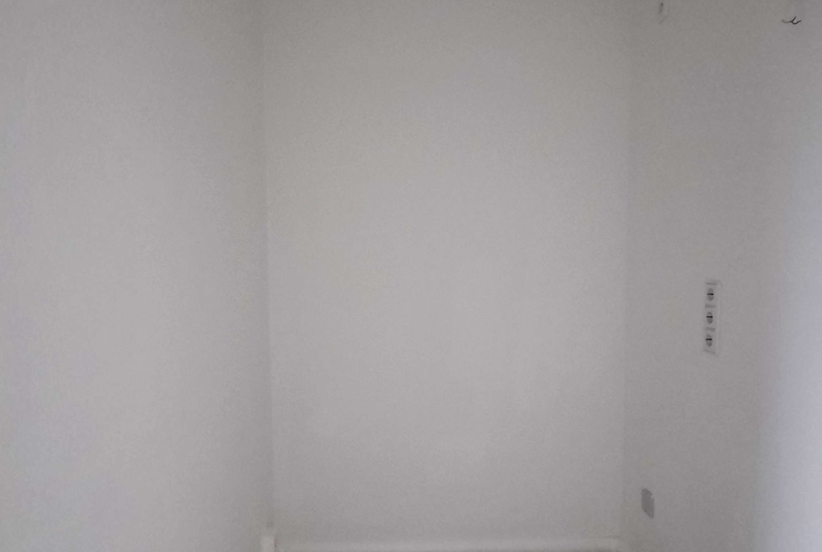 Große 2RaumWE mit Dusche & Wanne, Küche mit Fenster und EBK, Balkon in Chemnitz