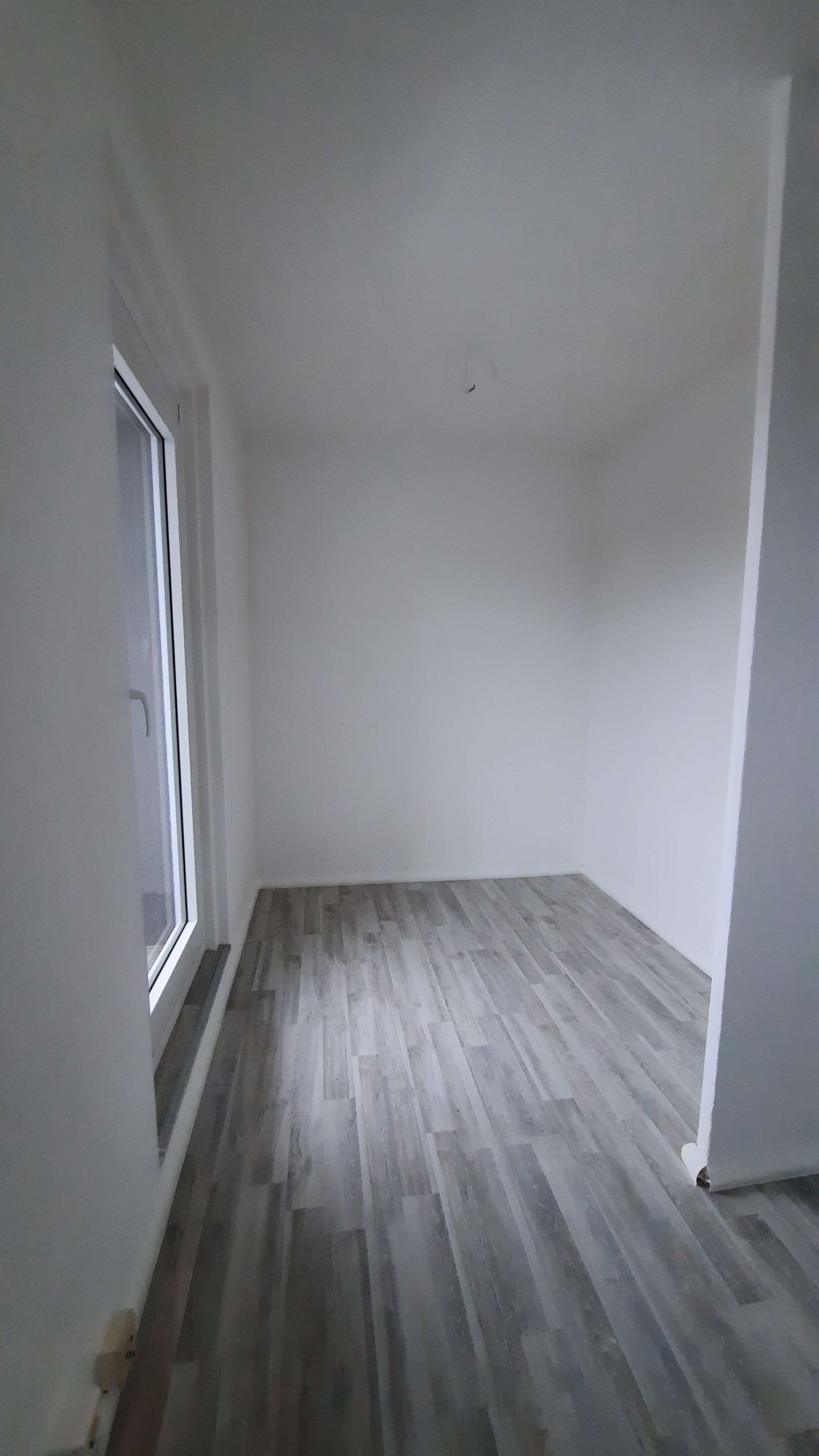 Große 2RaumWE mit Dusche & Wanne, Küche mit Fenster und EBK, Balkon in Chemnitz