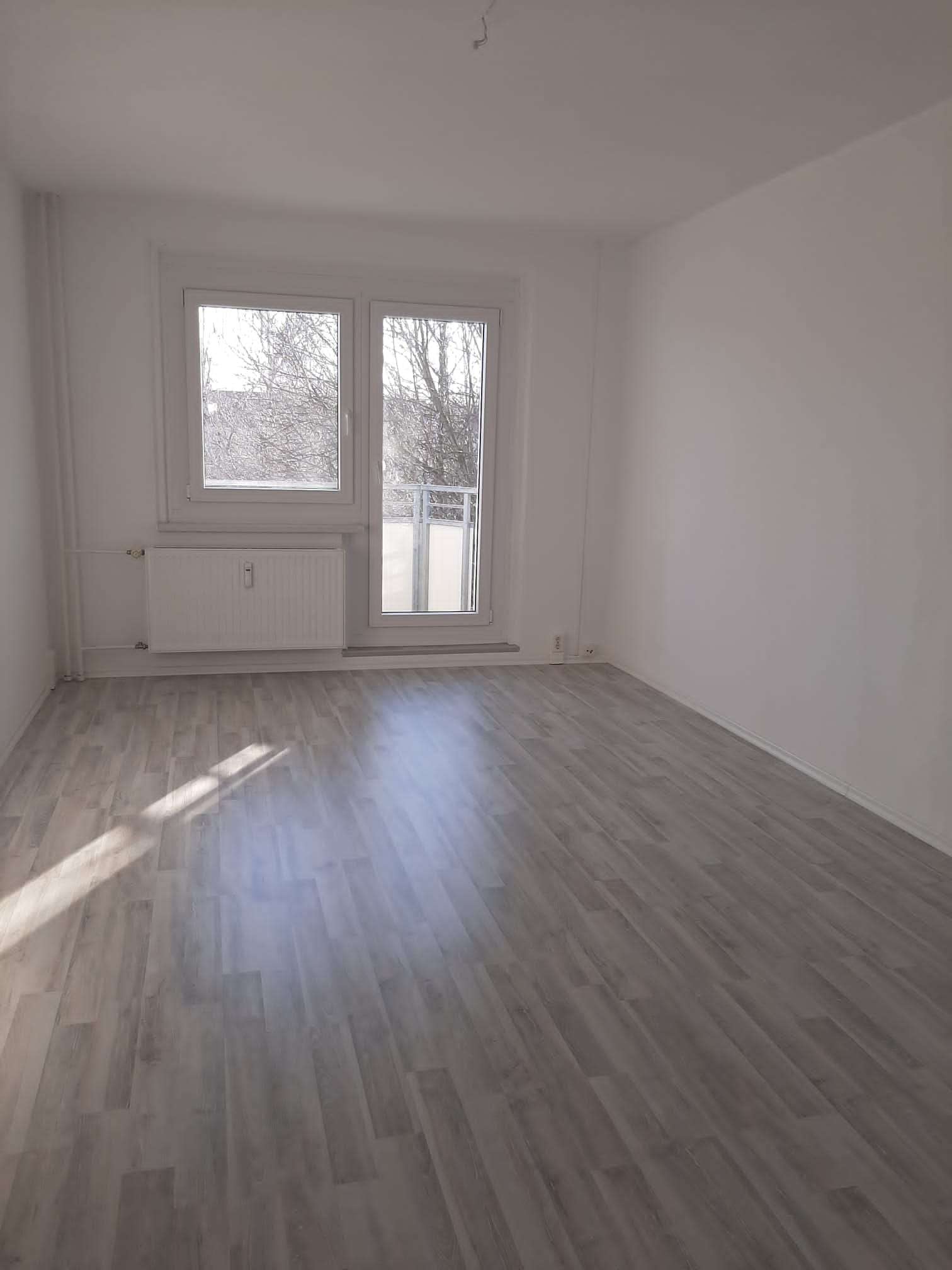 Großzügige 2-RaumWE mit Balkon, Badewanne und EBK in Chemnitz