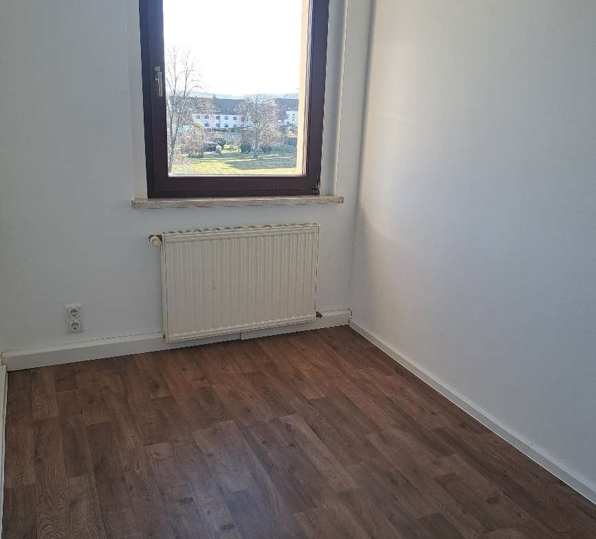 Schöne helle 4-R Wohnung im Dachgeschoss! in Glauchau