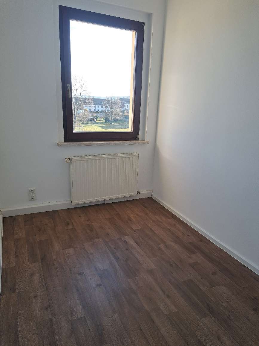 Schöne helle 4-R Wohnung im Dachgeschoss! in Glauchau