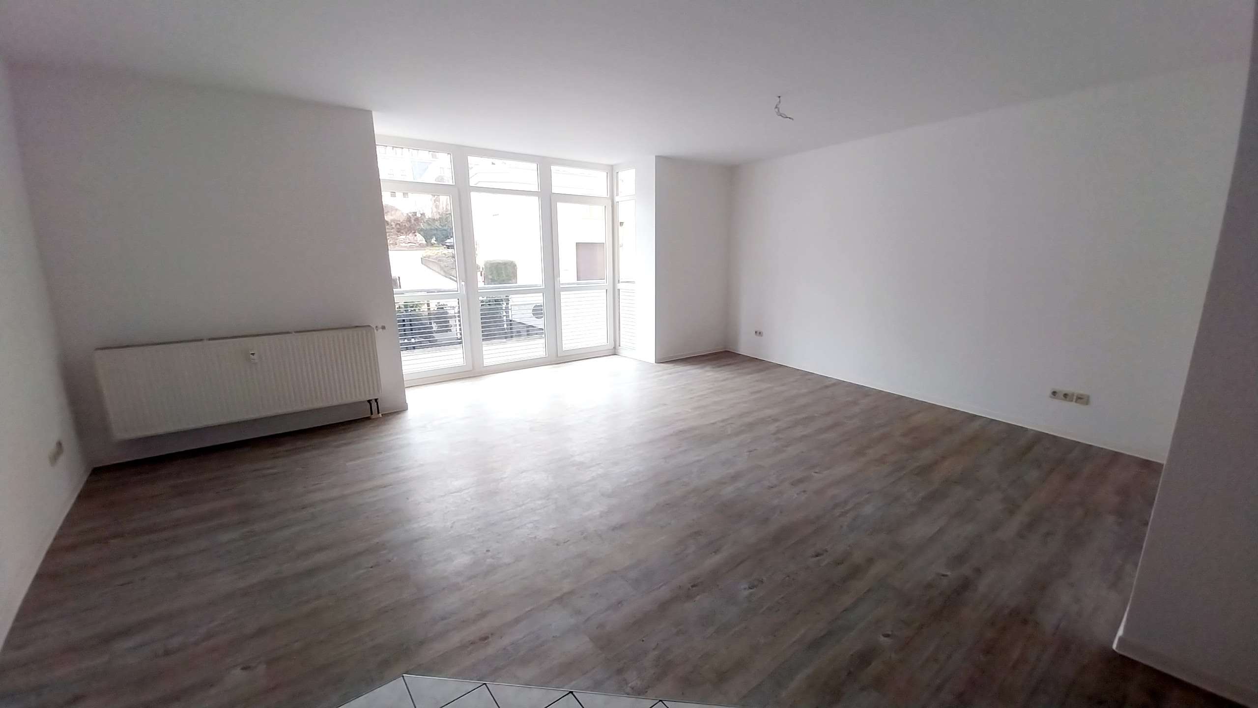 Helle und Lichtdurchflutete 2-Raum-Wohnung direkt im Zentrum mit Aufzug! in Altenburg