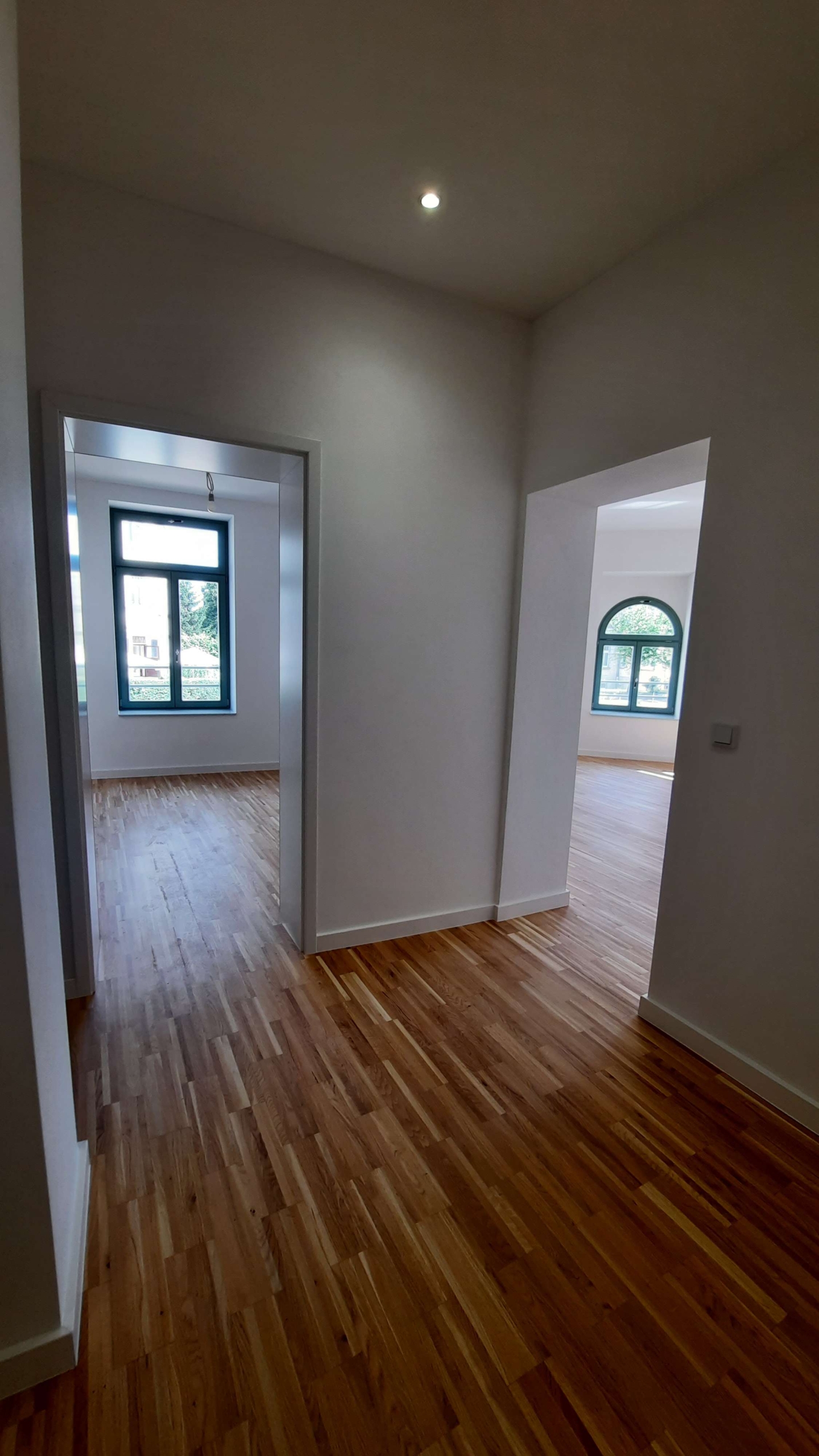 2 RaumWE mit Dusche und Fußbodenheizung sucht Sie! in Chemnitz