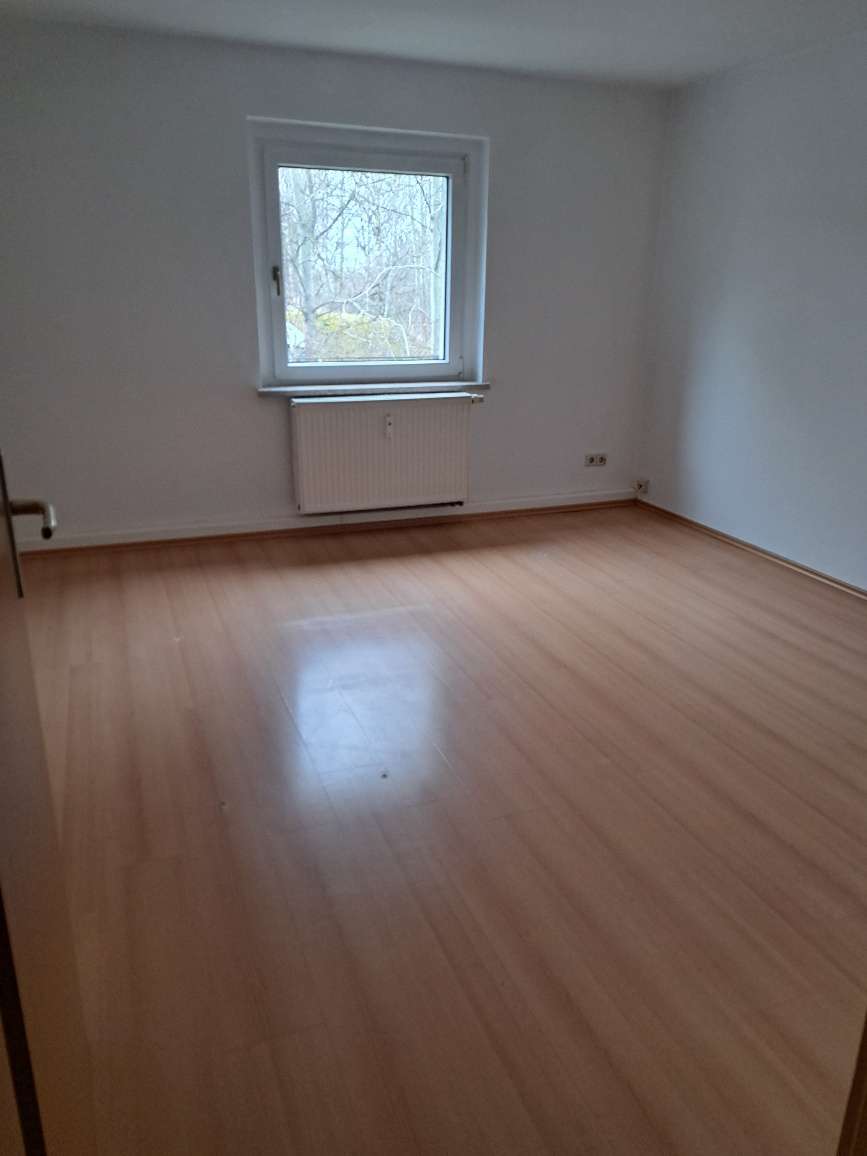 Schnell zugreifen* 4 RaumWE mit Badewanne zu vermieten in Werdau