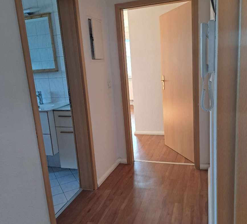 sonnige 2-Raum Wohnung mit Balkon im Dachgeschoss in Glauchau