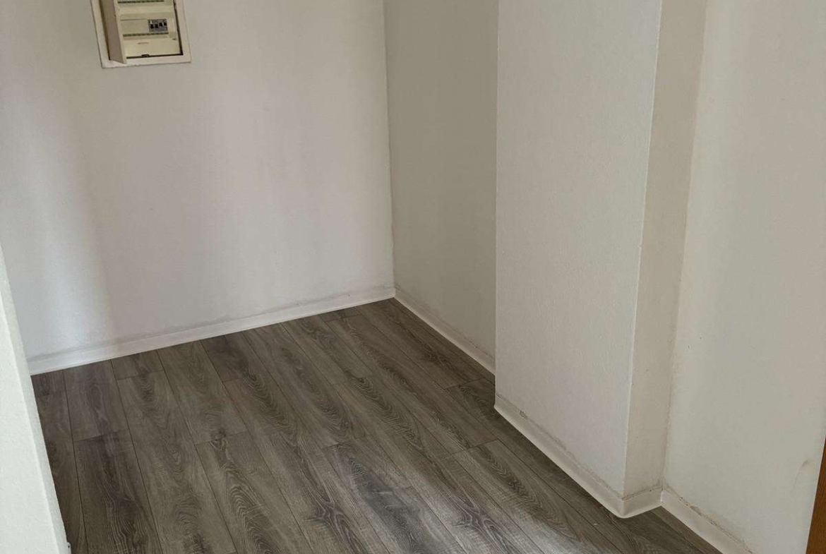 1 Monat Kaltmietfrei* Gemütliche 2 RaumWE mit Dusche in Meerane