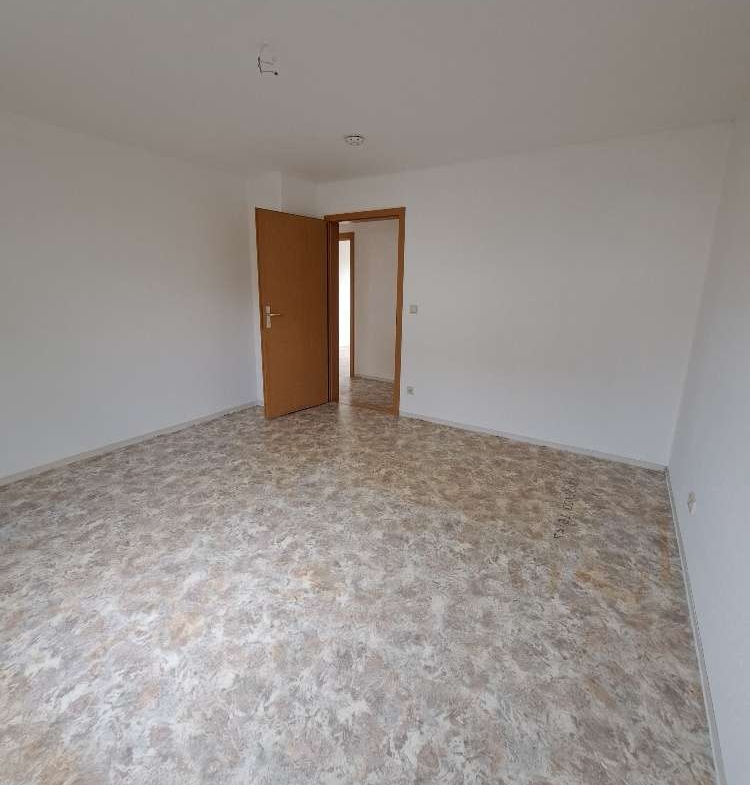 Schnell zugreifen* Schöne helle 3 RaumWE mit Balkon sucht Sie! in Wilkau-Haßlau