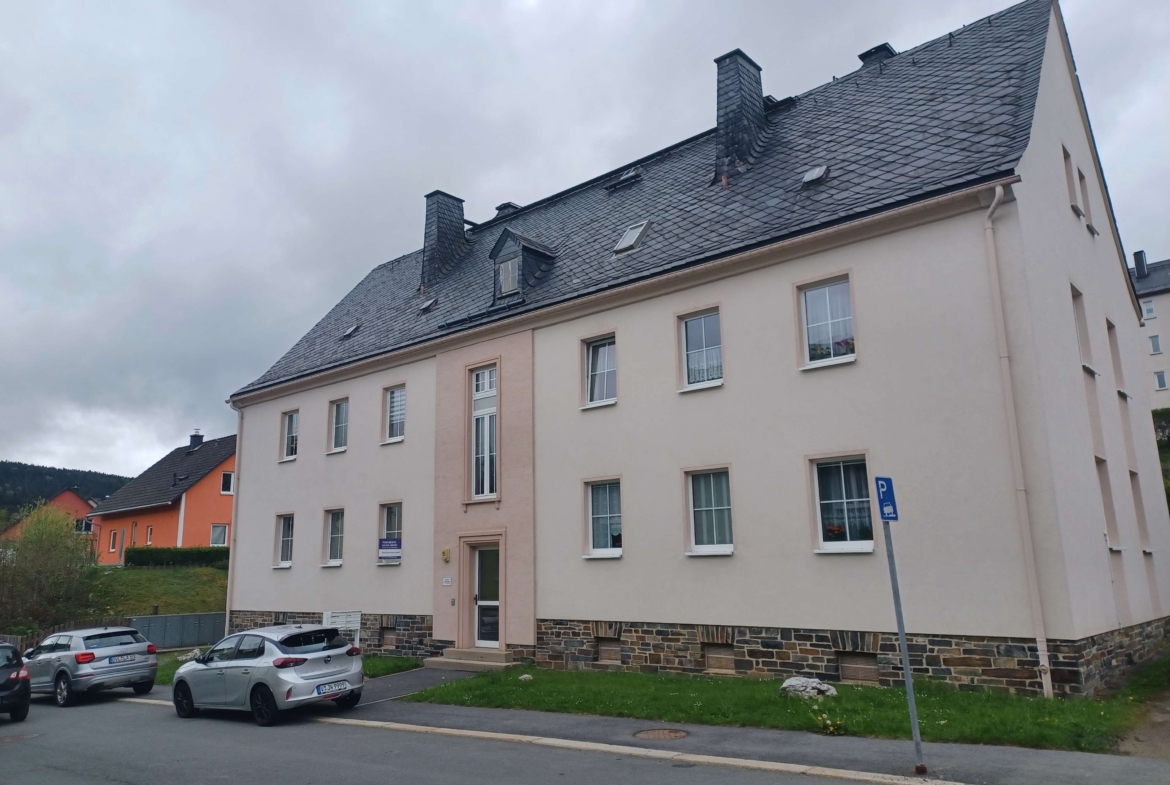 TOP-Sanierte 3-Raum-Wohnung im Erdgeschoss in guter Lage sucht neue Mieter! Jetzt besichtigen! in Klingenthal