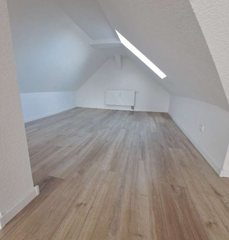 Schnell zugreifen* Schöne helle 2 RaumWE mit Einbauküche sucht Sie! in Glauchau