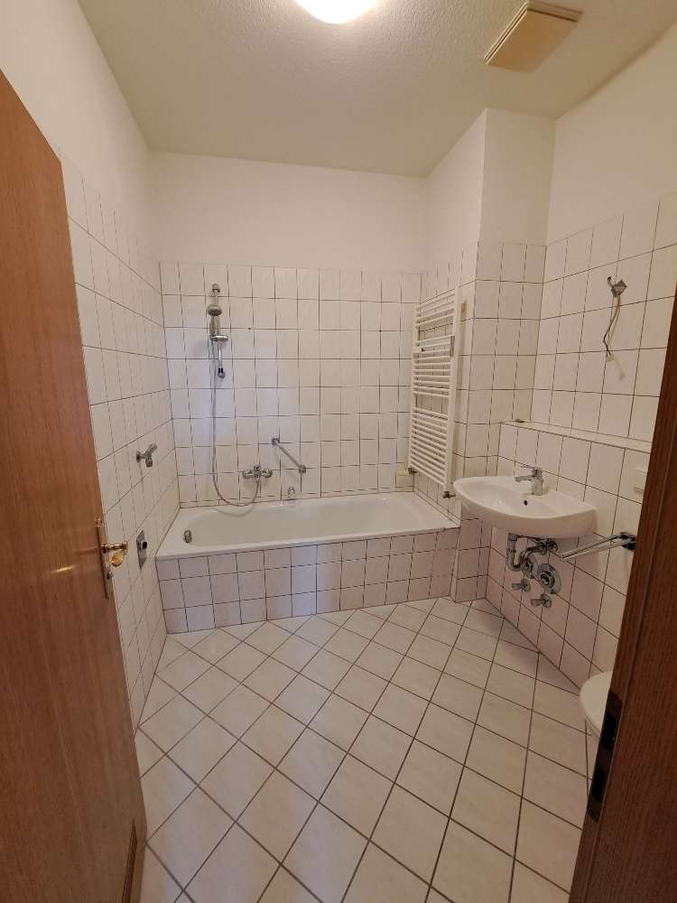 Schnell zugreifen* Schöne helle 2 RaumWE mit Badewanne in Glauchau