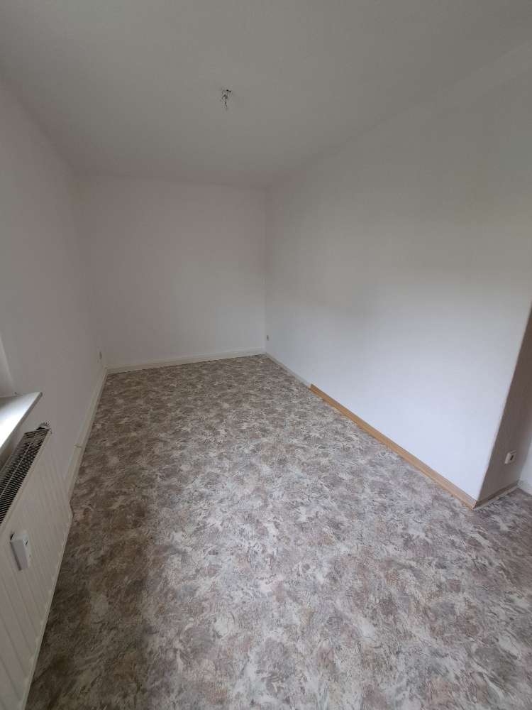 Schnell zugreifen* Schöne helle 3 RaumWE mit Balkon sucht Sie! in Wilkau-Haßlau