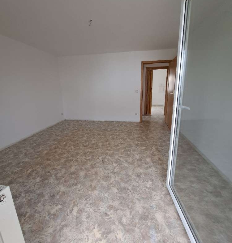 Schnell zugreifen* Schöne helle 3 RaumWE mit Balkon sucht Sie! in Wilkau-Haßlau
