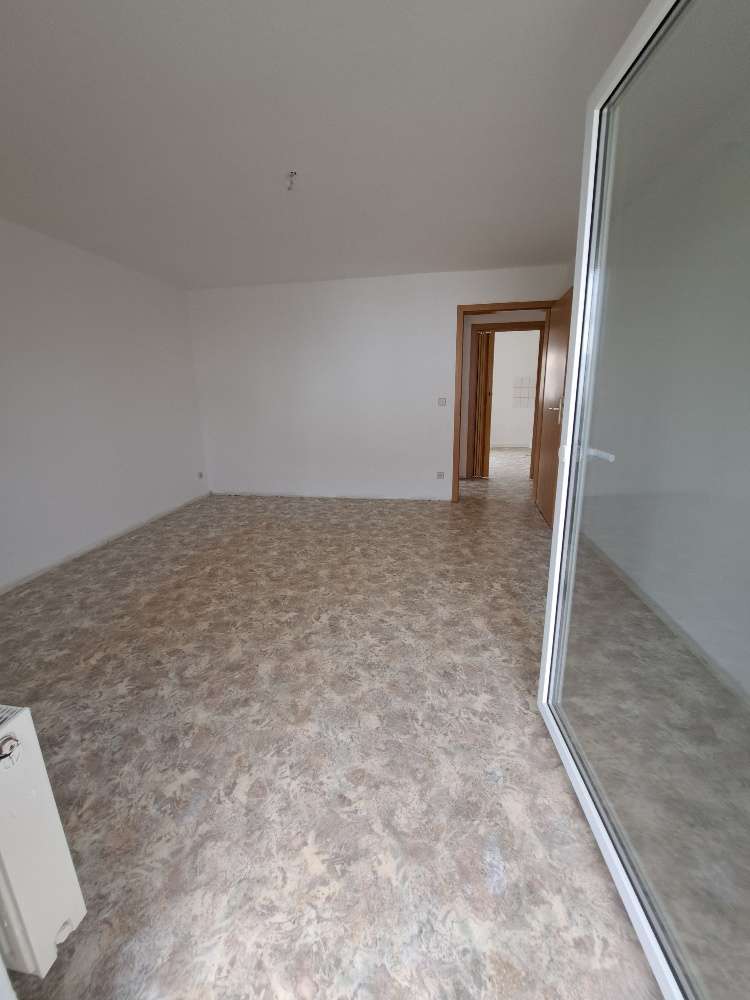 Schnell zugreifen* Schöne helle 3 RaumWE mit Balkon sucht Sie! in Wilkau-Haßlau