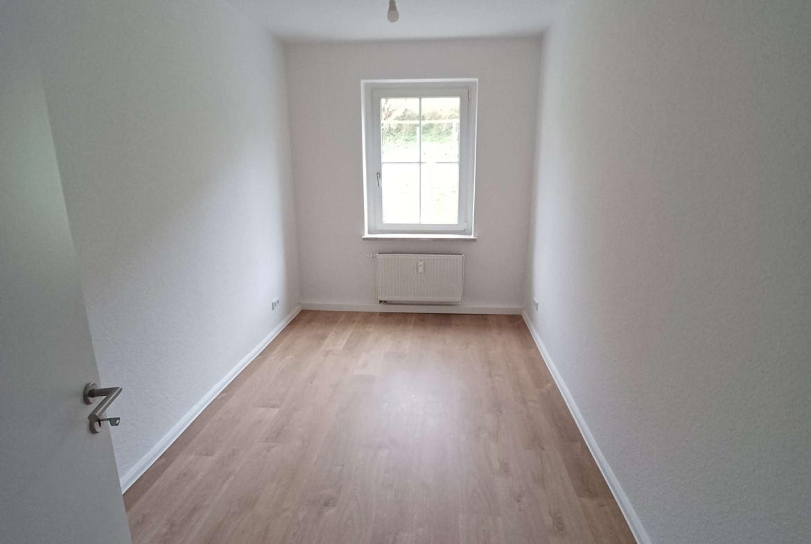 TOP-Sanierte 3-Raum-Wohnung im Erdgeschoss in guter Lage sucht neue Mieter! Jetzt besichtigen! in Klingenthal