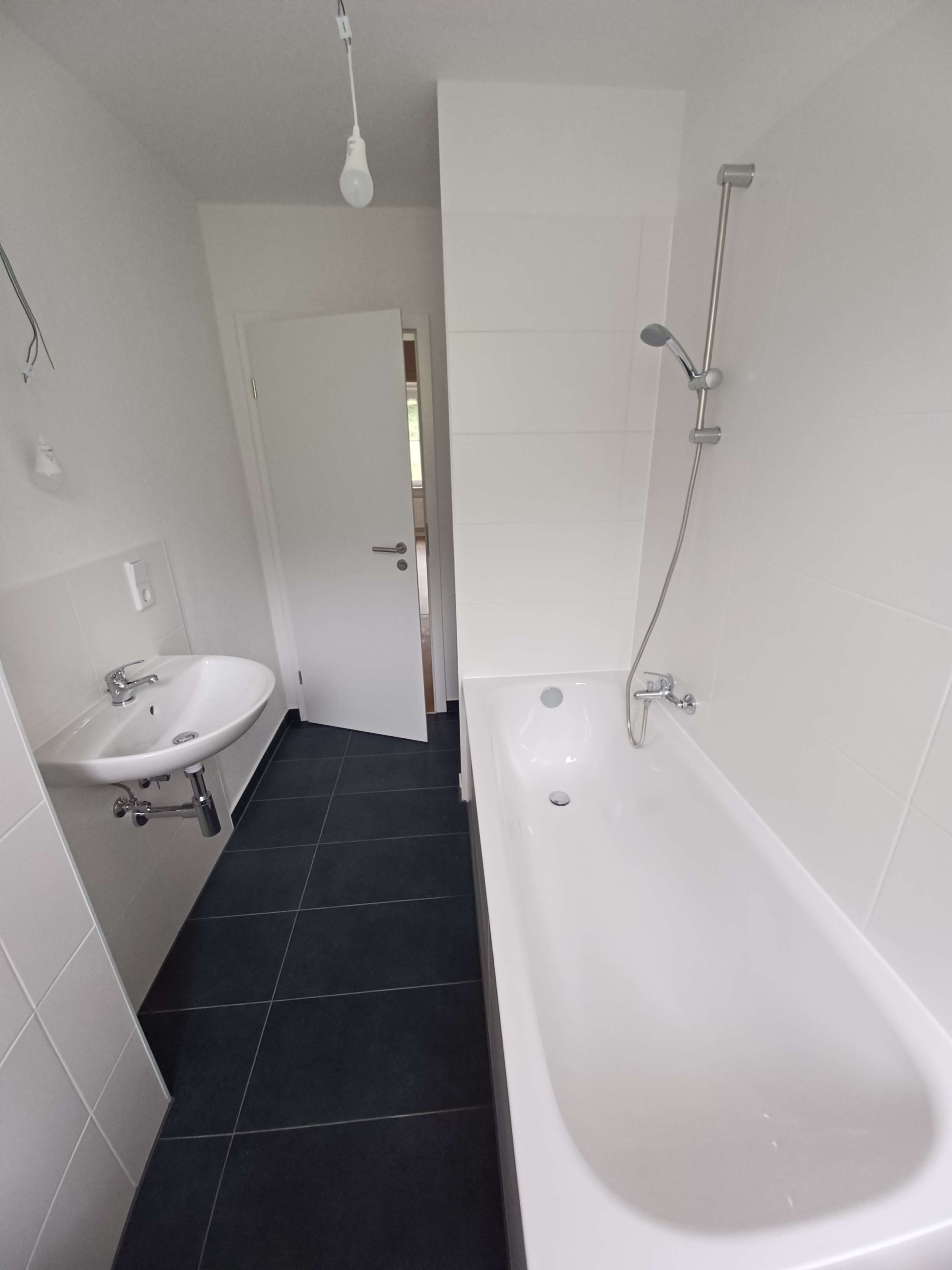 TOP-Sanierte 3-Raum-Wohnung im Erdgeschoss in guter Lage sucht neue Mieter! Jetzt besichtigen! in Klingenthal