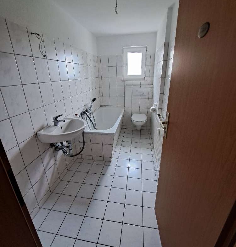 Schnell zugreifen* Schöne helle 3 RaumWE mit Balkon sucht Sie! in Wilkau-Haßlau