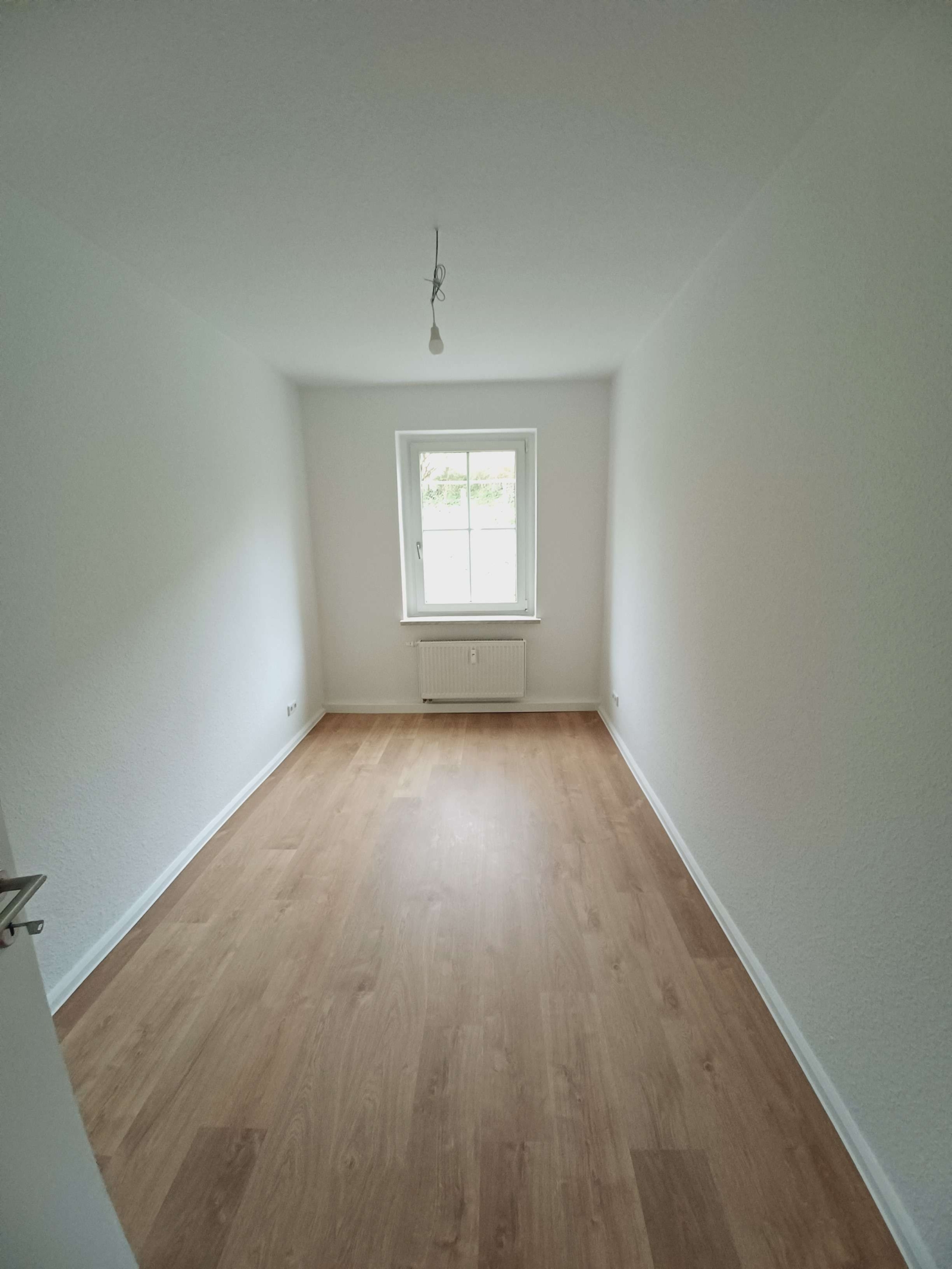TOP-Sanierte 3-Raum-Wohnung im Erdgeschoss in guter Lage sucht neue Mieter! Jetzt besichtigen! in Klingenthal