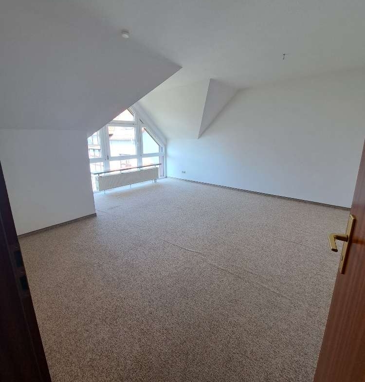 Schöne helle 1-R Wohnung sucht Sie!