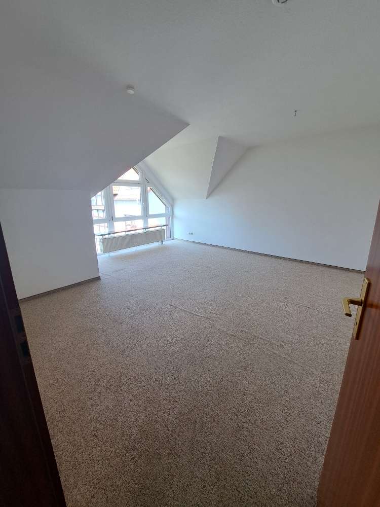 Schöne helle 1-R Wohnung sucht Sie!