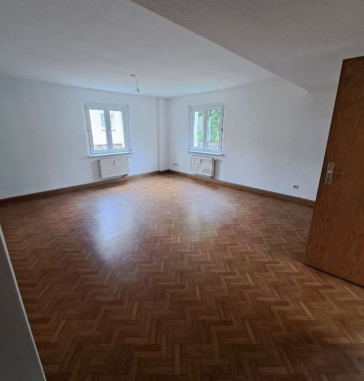 Schnell zugreifen* Schöne helle 4 RaumWE sucht Sie! in Zwickau