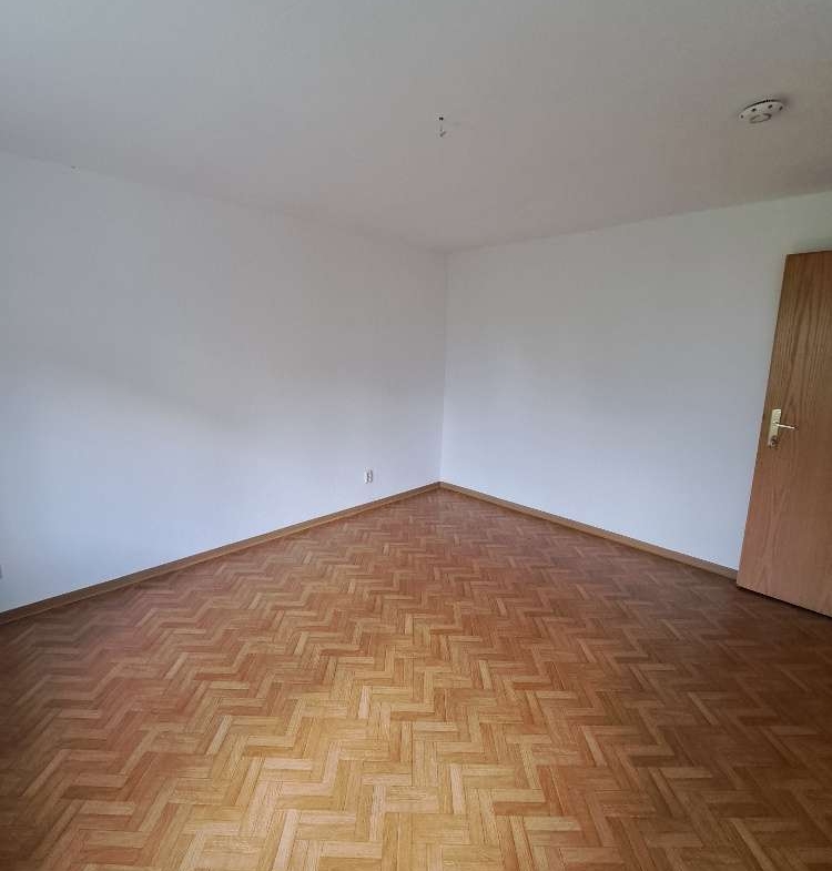 Schnell zugreifen* Schöne helle 4 RaumWE sucht Sie! in Zwickau