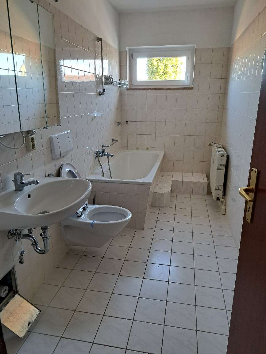 Schöne helle 2 RaumWE mit Balkon sucht Sie! in Hartmannsdorf