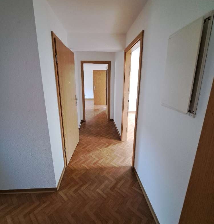 Schnell zugreifen* Schöne helle 4 RaumWE sucht Sie! in Zwickau