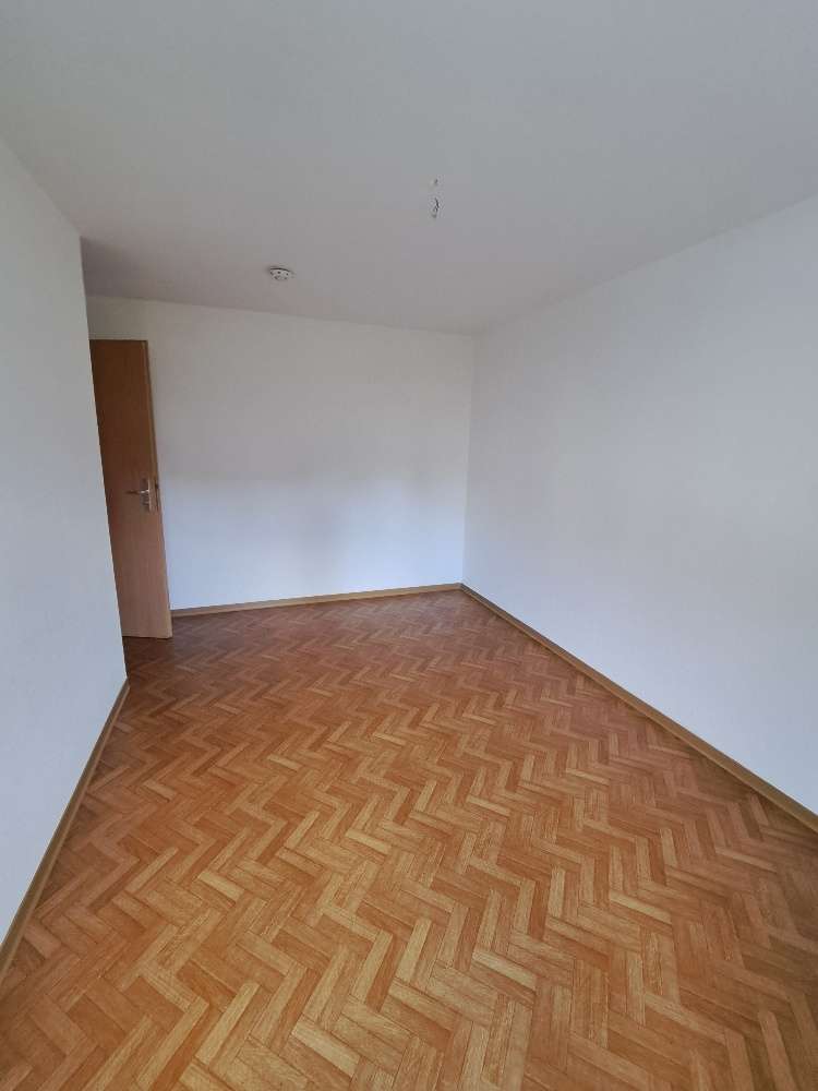 Schnell zugreifen* Schöne helle 4 RaumWE sucht Sie! in Zwickau