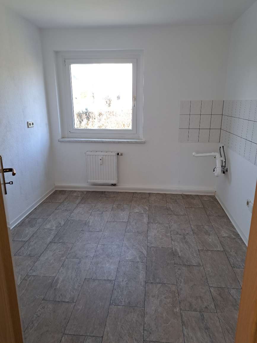 Schnell zugreifen* 3 RaumWE mit Badewanne sucht Sie! in Werdau