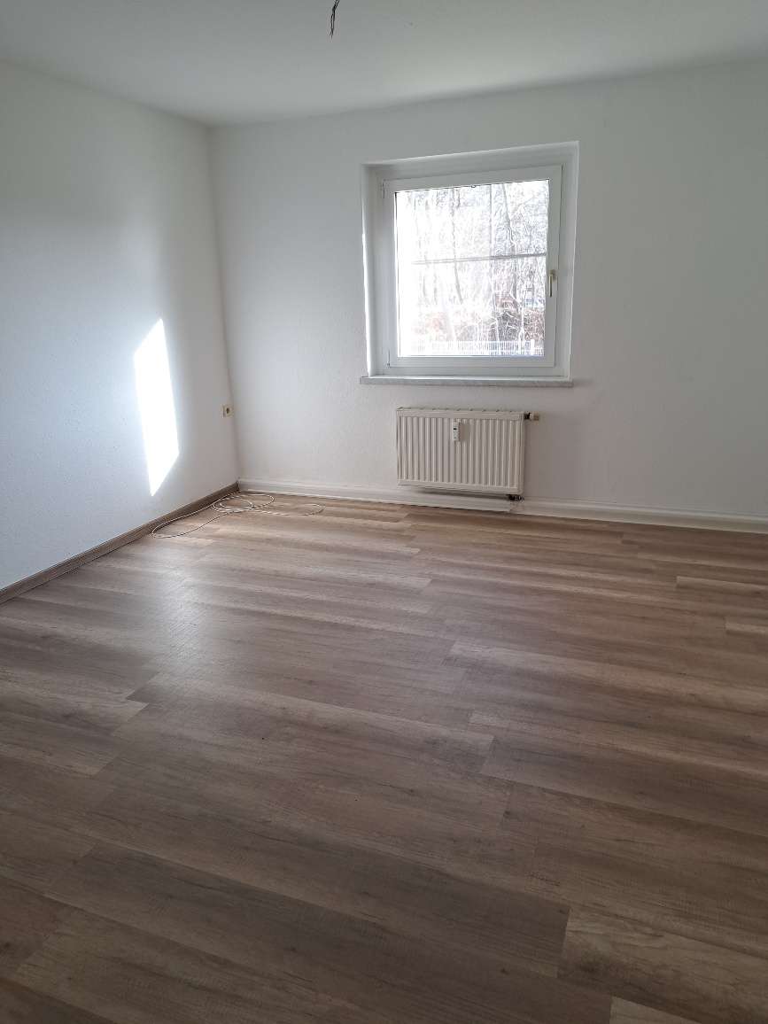 Schnell zugreifen* 3 RaumWE mit Badewanne sucht Sie! in Werdau