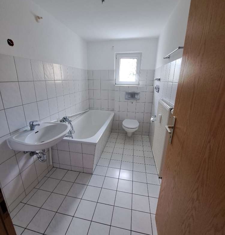 Schnell zugreifen* Schöne helle 4 RaumWE sucht Sie! in Zwickau