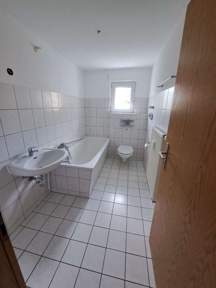 Schnell zugreifen* Schöne helle 4 RaumWE sucht Sie! in Zwickau