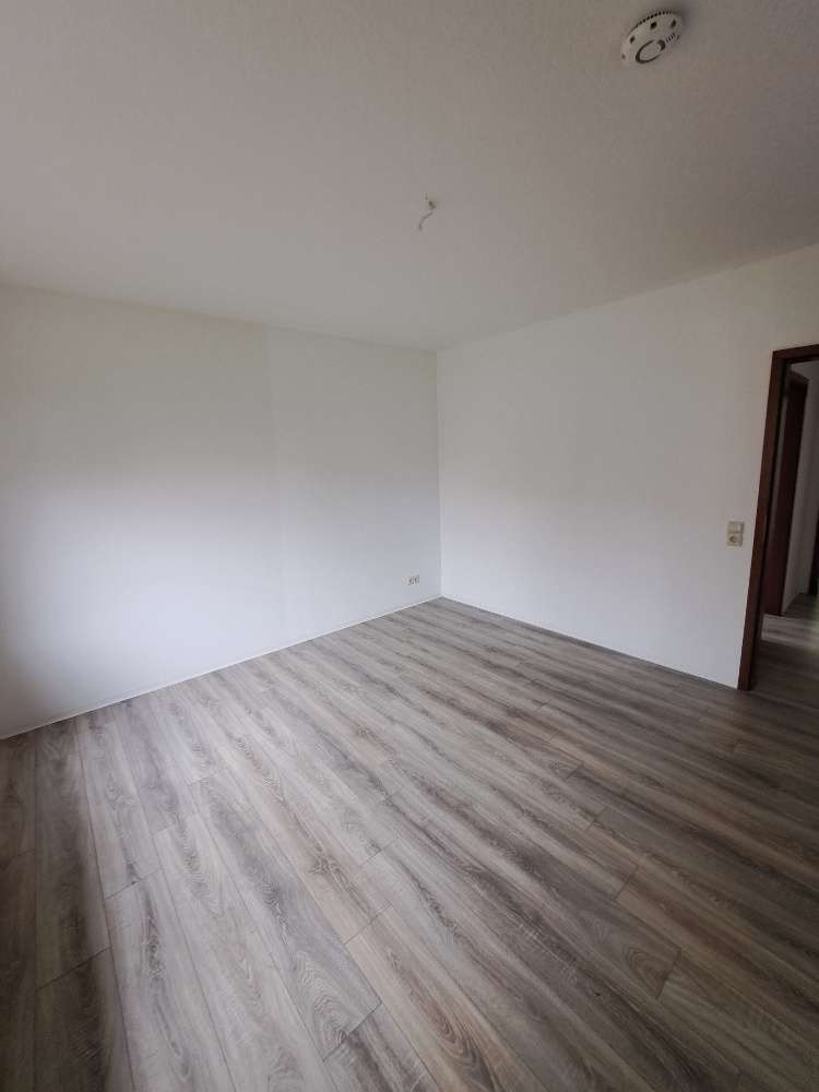 Schnell zugreifen* schöne 3 RaumWE mit Badewanne, Gäste-WC & Balkon