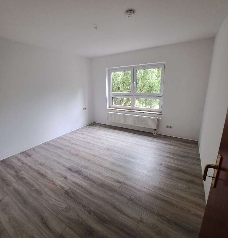 Schnell zugreifen* schöne 3 RaumWE mit Badewanne, Gäste-WC & Balkon