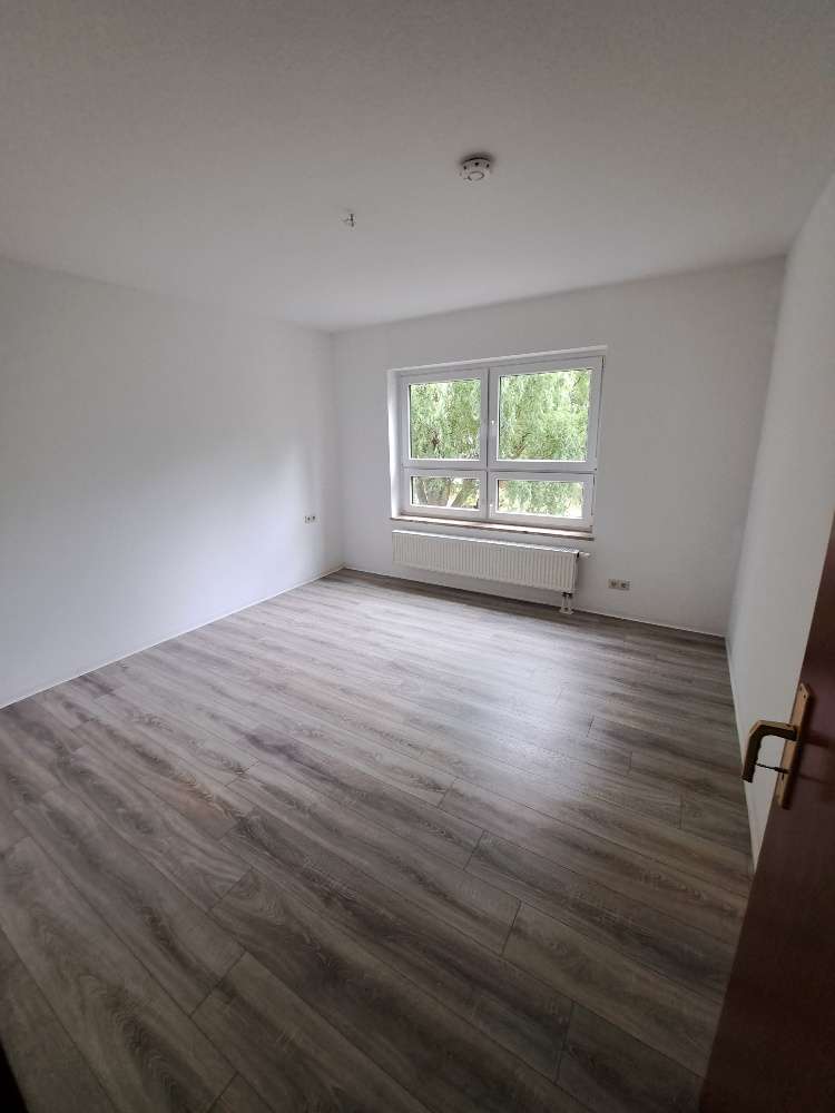 Schnell zugreifen* schöne 3 RaumWE mit Badewanne, Gäste-WC & Balkon