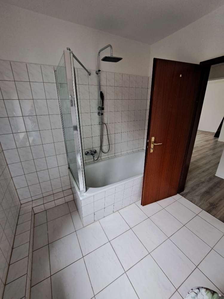 Schnell zugreifen* schöne 3 RaumWE mit Badewanne, Gäste-WC & Balkon