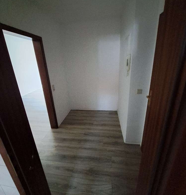 Schnell zugreifen* schöne 3 RaumWE mit Badewanne, Gäste-WC & Balkon