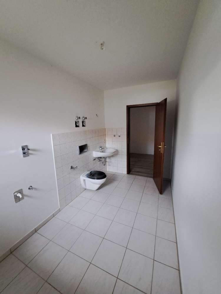 Schnell zugreifen* schöne 3 RaumWE mit Badewanne, Gäste-WC & Balkon
