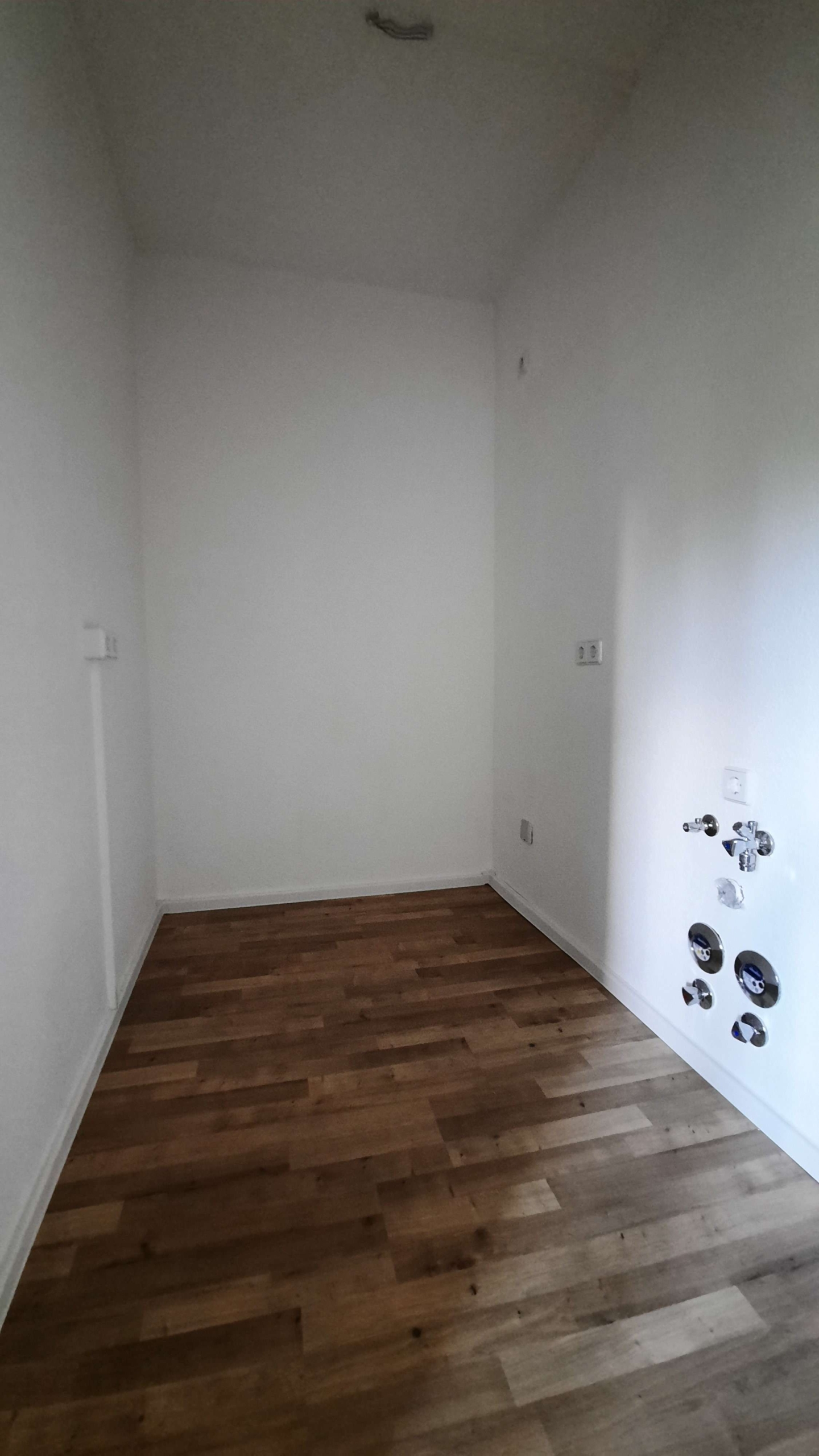 1 Monat kaltmietfrei* Schöne 1-RaumWE mit Badewanne und Balkon, EBK mgl in Chemnitz