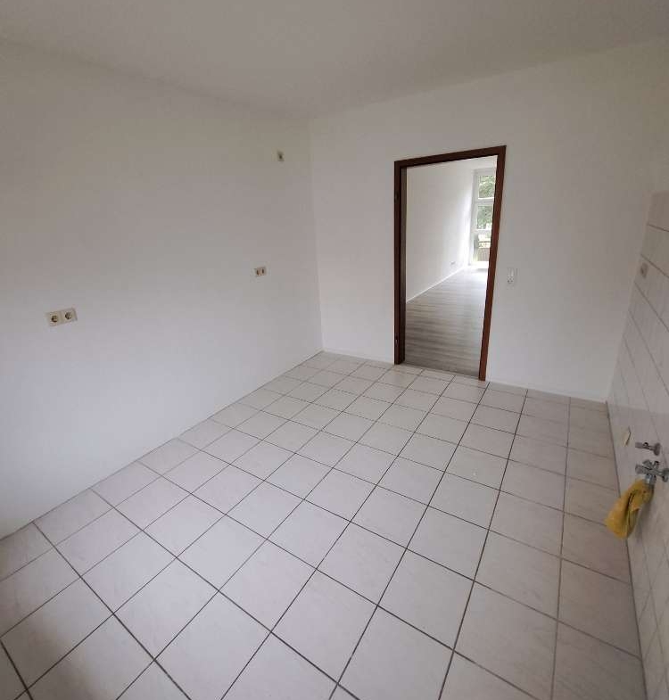 Schnell zugreifen* schöne 3 RaumWE mit Badewanne, Gäste-WC & Balkon
